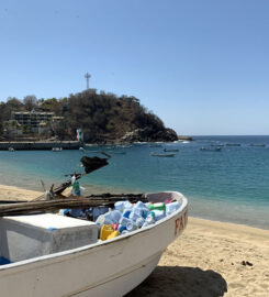 Playa Principal de Puerto Ángel